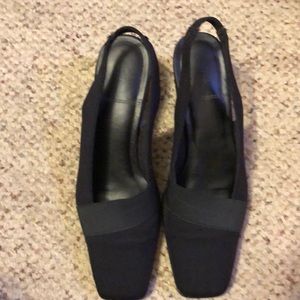 Black Life Stride dress shoes. Size 8m